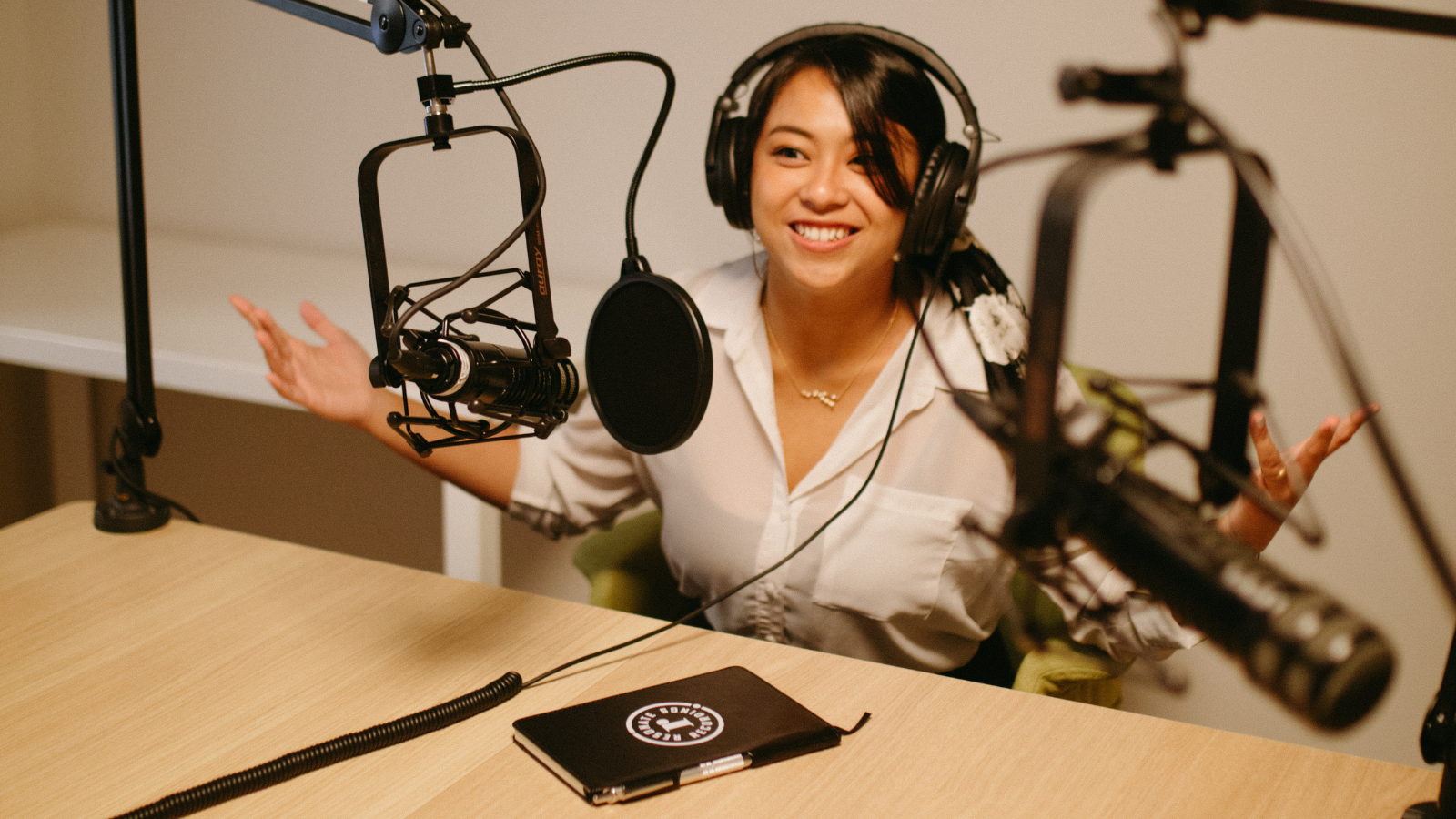 Tips and tricks from successful hosts in podcasting